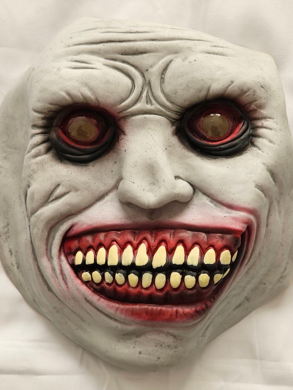 Creepy Smiling Halloween Horror Mask